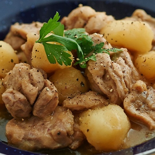 チキンとポテトのやわらか煮込み