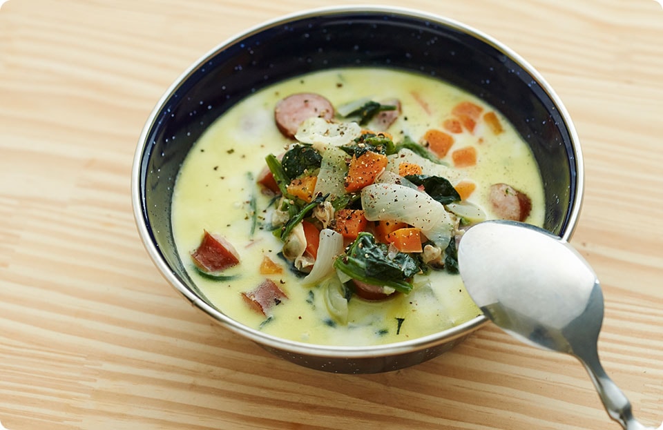 クラムチャウダー風 あさり入り具だくさんミルクスープ