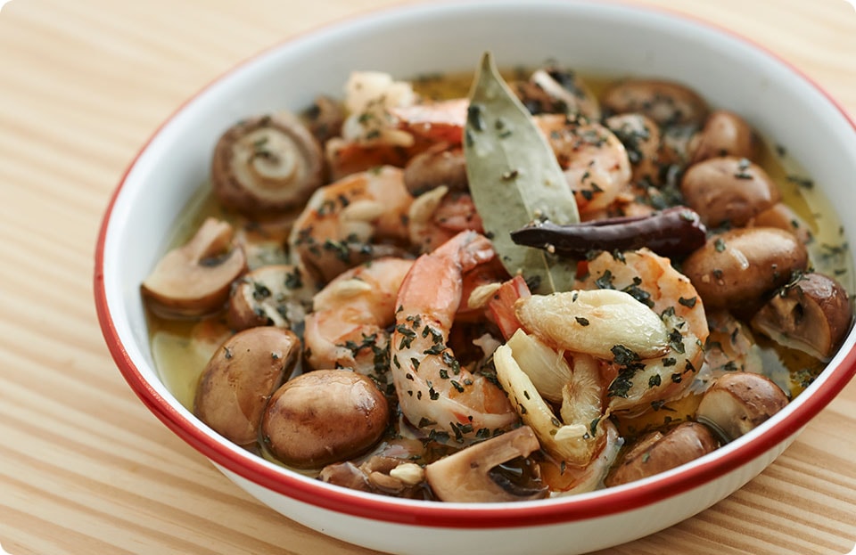 エビとマッシュルームのオイル漬け