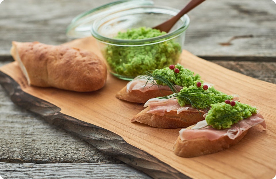 枝豆と生ハムのカナッペ