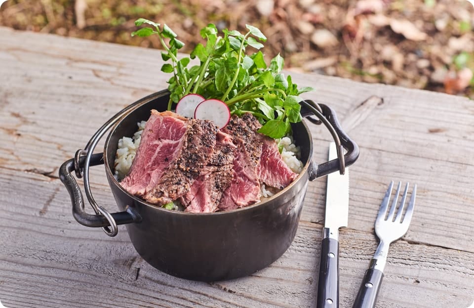 クミンライスとガーリックペッパーステーキ