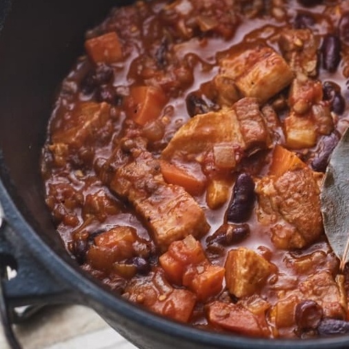 豚バラ肉と豆の煮込み