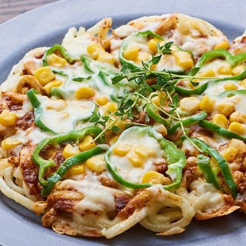 カレーうどんピザ