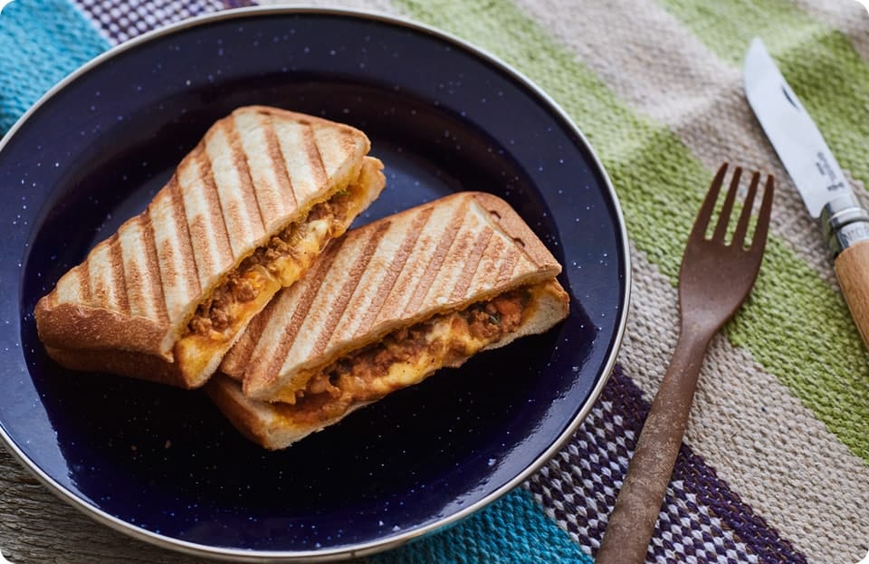 キーマカレーホットサンド