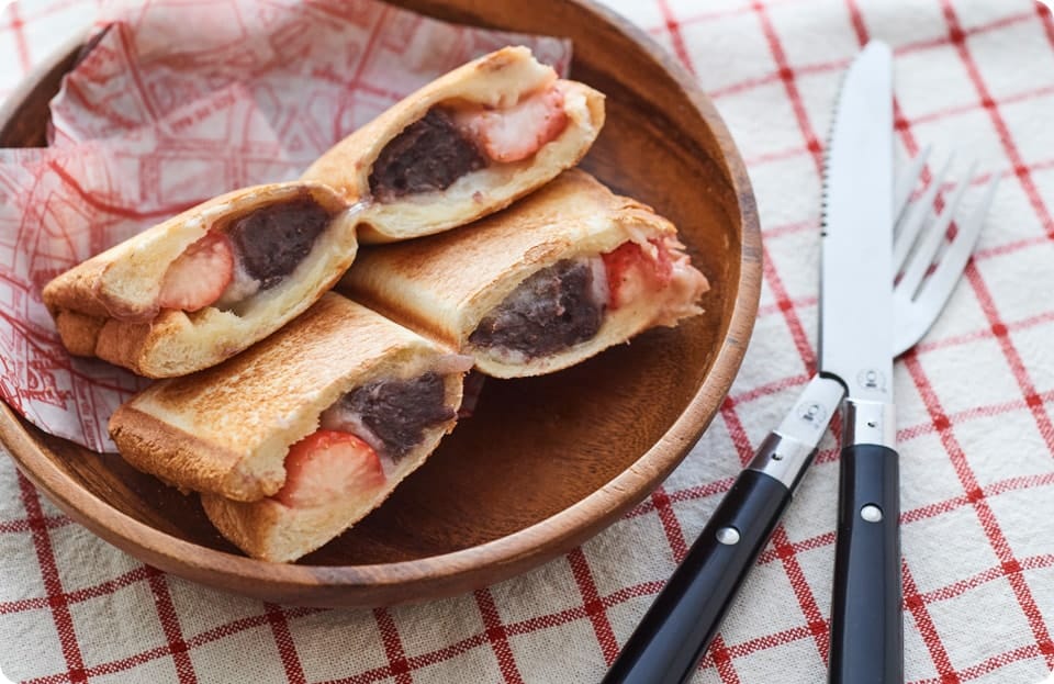 ホットサンドメーカーdeいちご大福サンド
