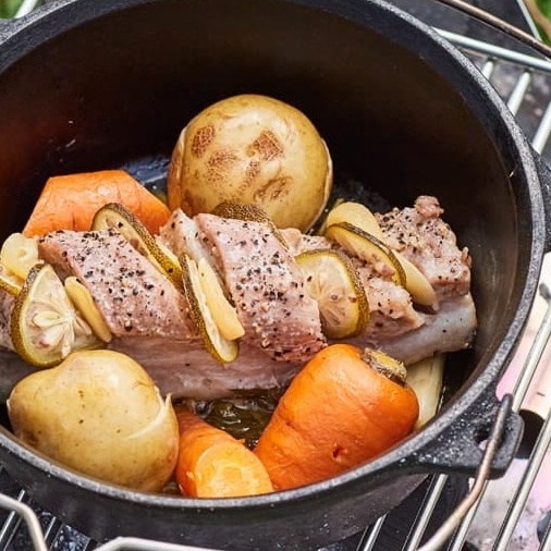 ダッチオーブンで作る柚子香るローストポーク