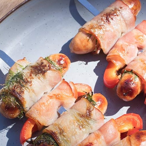 ソーセージとお好みハーブのベーコン巻き