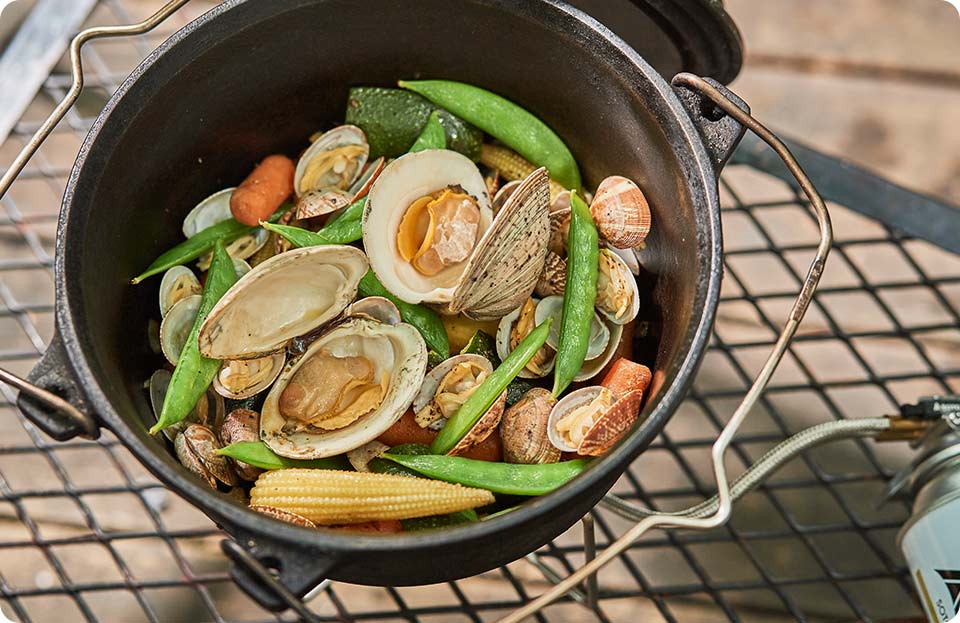 彩り野菜とあさりのオイル蒸し