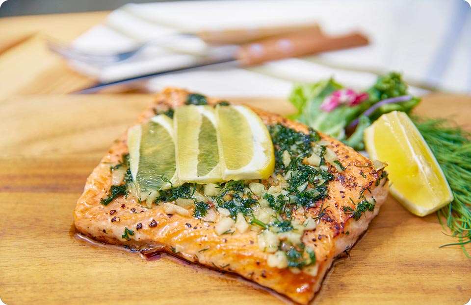 サーモンのガーリックソテー