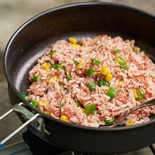 彩りコンビーフピラフ