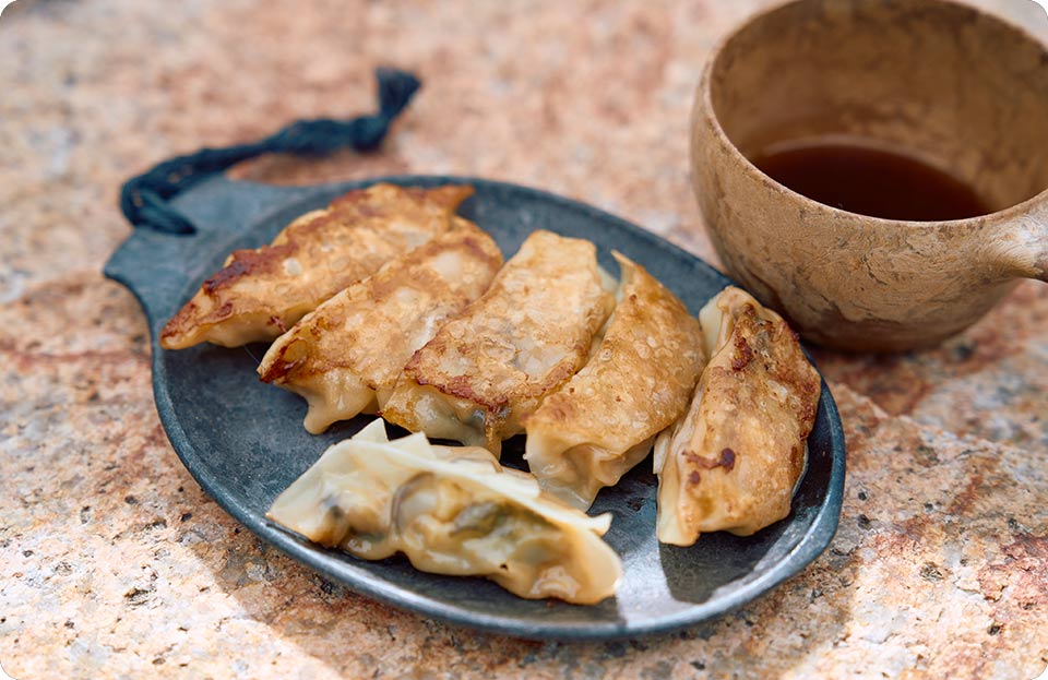 まるごと牡蠣餃子