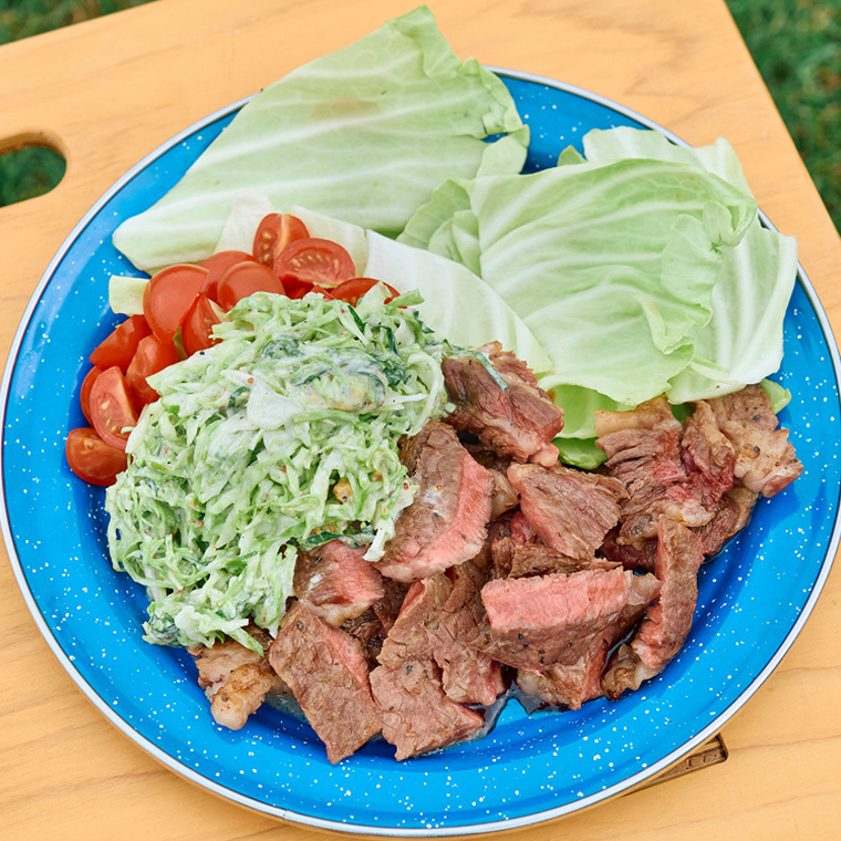 キャベツソースの牛肉サラダ