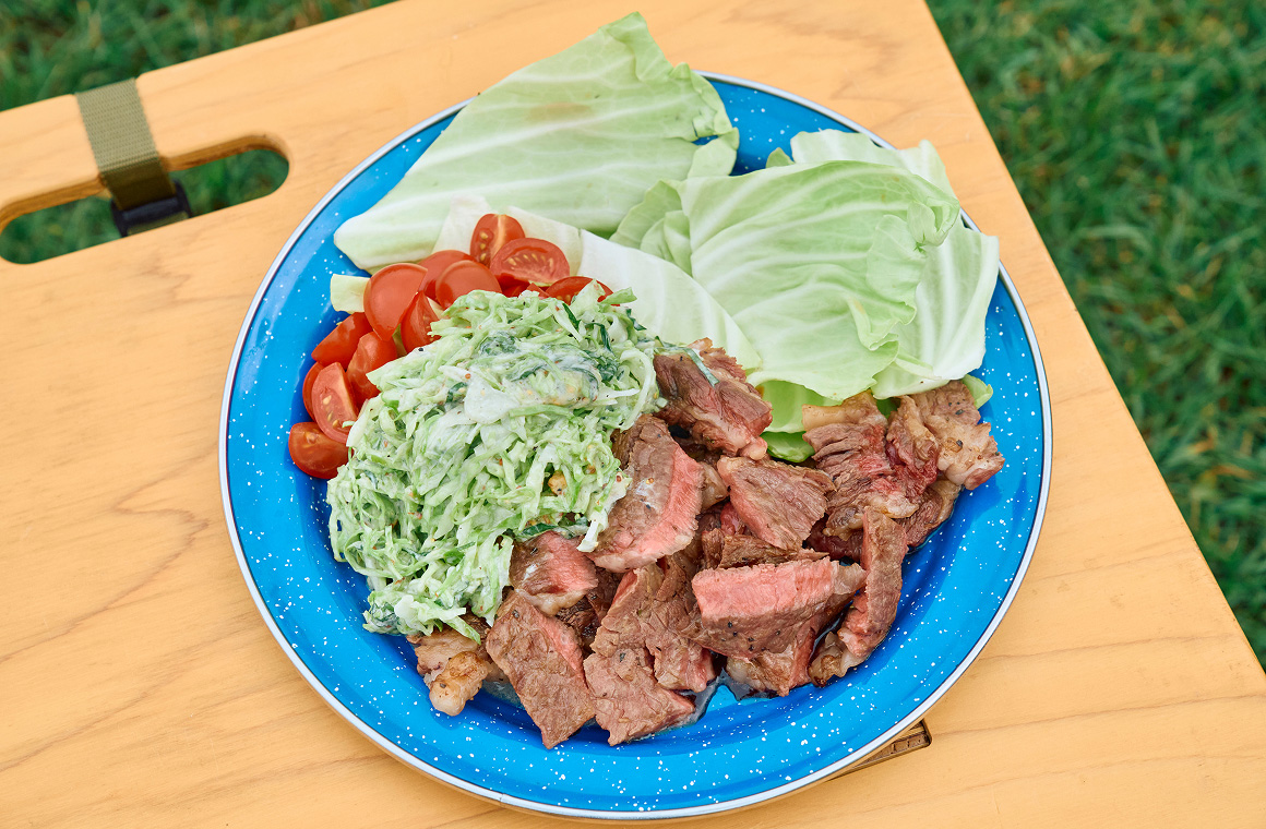 キャベツソースの牛肉サラダ