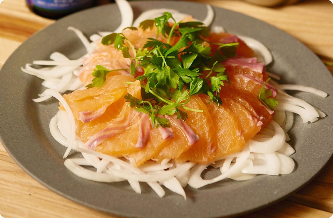 道中で購入していたドナルドソントラウトをお刺身にして、一緒にいただきました