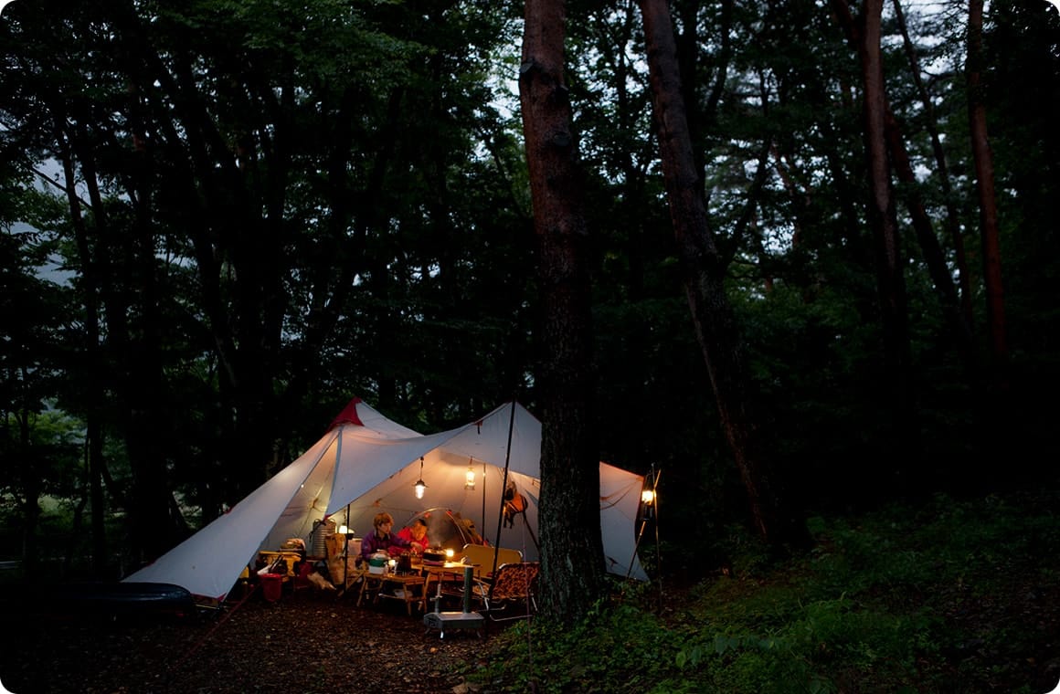 カヤックを終えると、すでに夕方。ちゃちゃっと夕飯を作ります