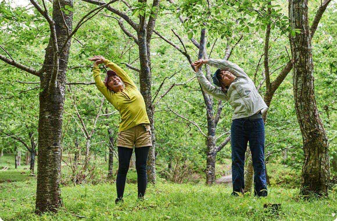 立位のサイドストレッチの画像