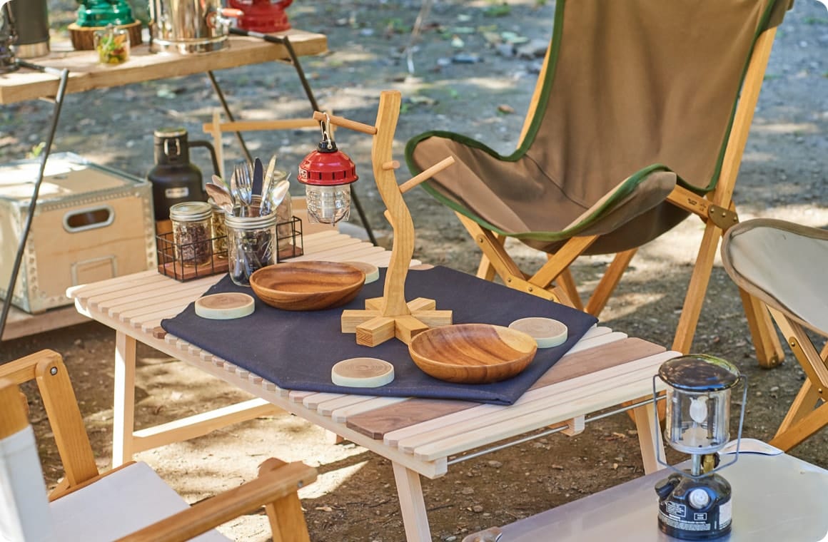 リビングのテーブルの画像