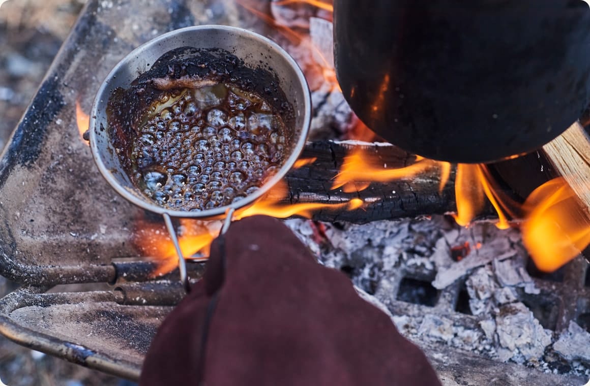 すき焼きのタレを煮詰める画像