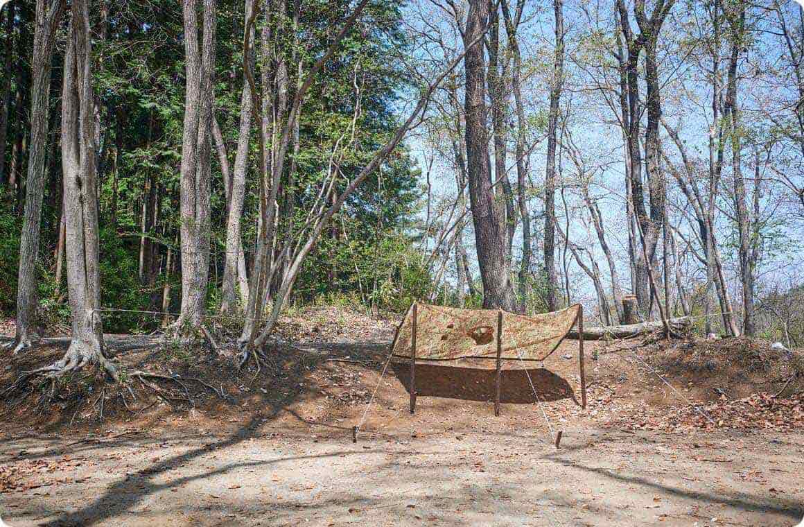 完成したブッシュクラフト風テントの画像