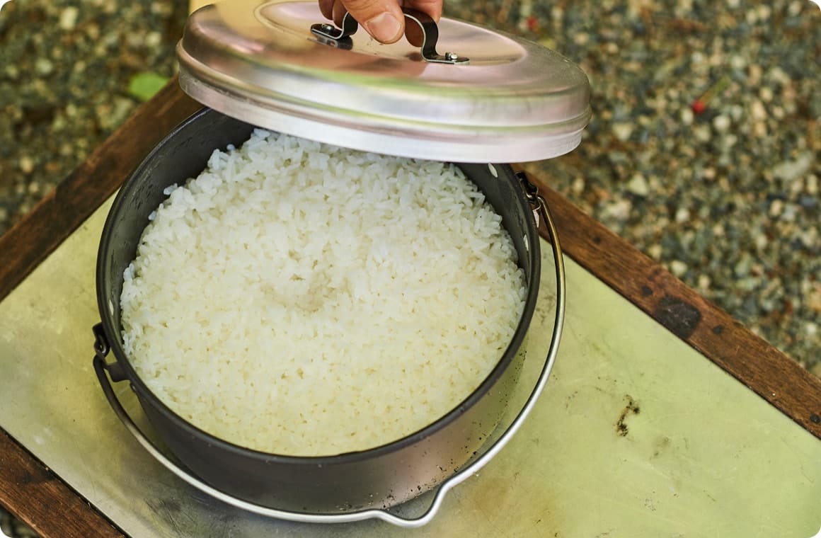 炊き上がった米の画像