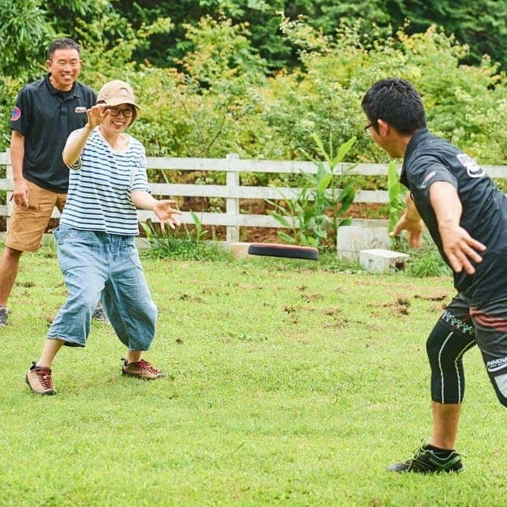 ドッヂビーでとことん遊ぼう！キャンプ場でできる色々な遊び方 - こいしゆうかのキャンプde遊び隊