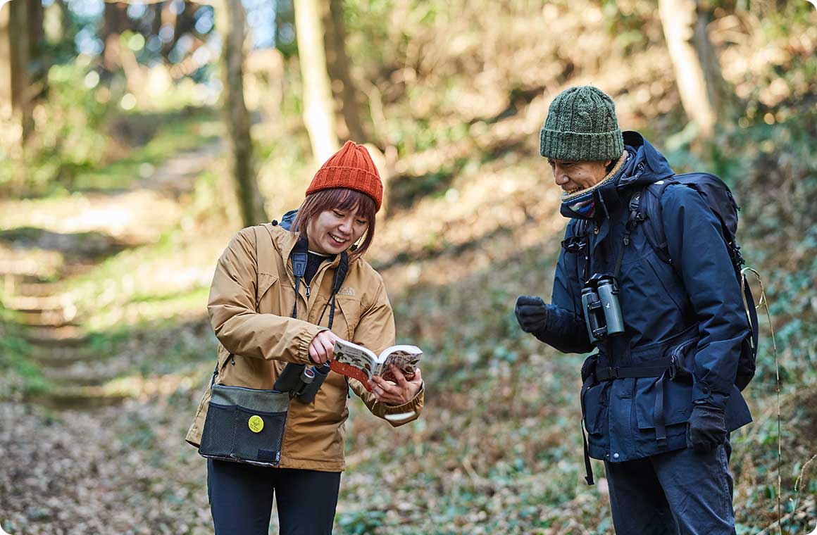 見つけた野鳥を図鑑で調べてみよう！