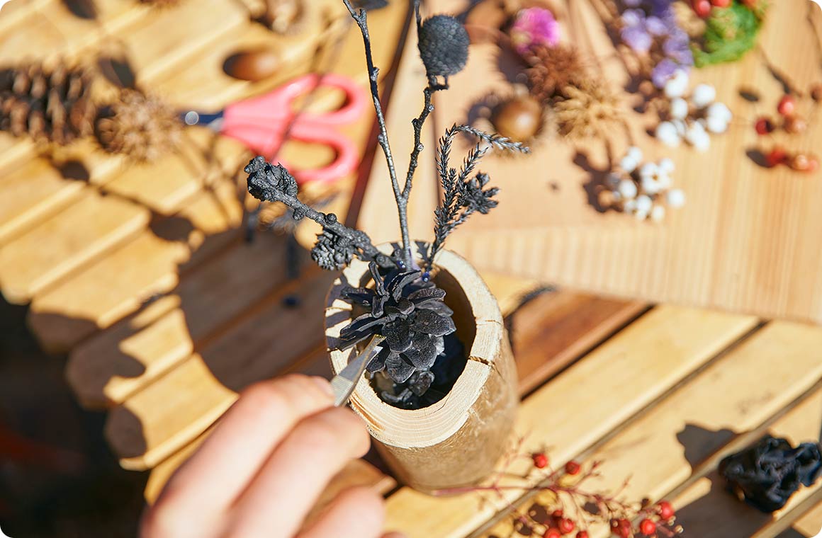 細かい作業はピンセットを使った方がやりやすい