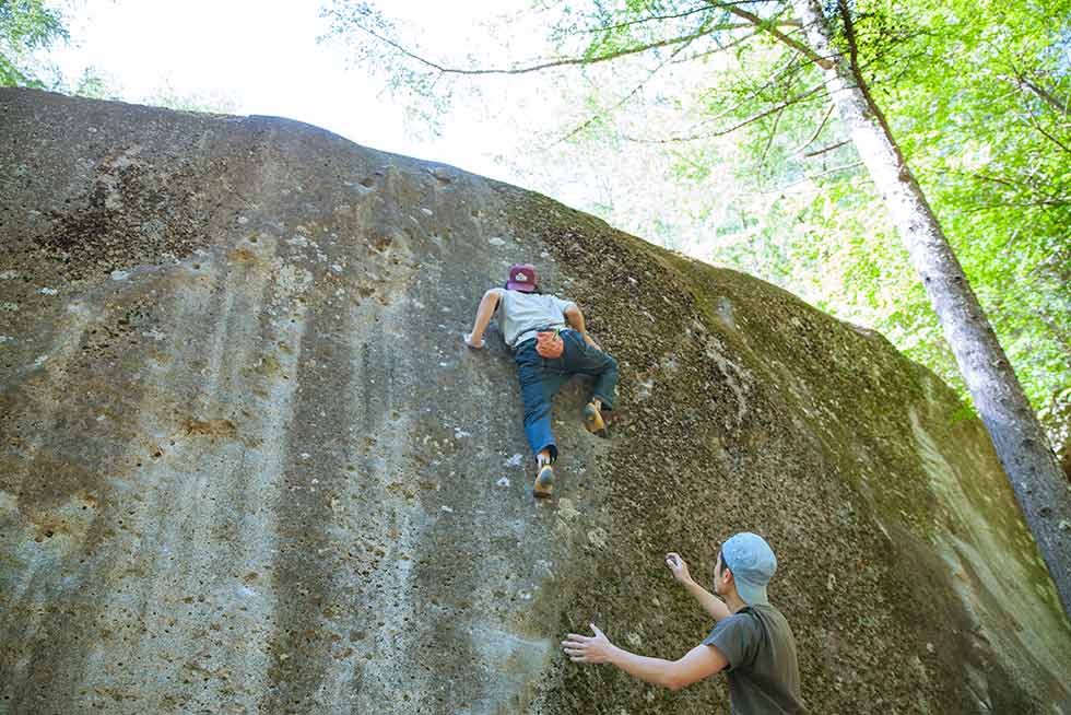 一手一手、的確な手順で完登する仲間