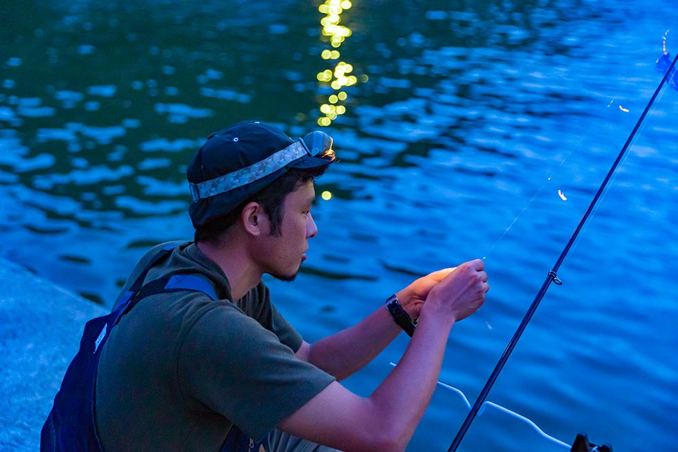 釣り場へと向かう