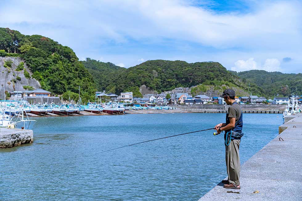 ポイントを変えて、糸をたらす