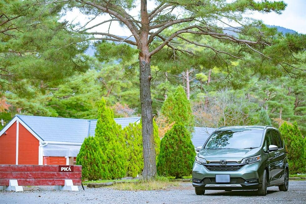 フィールドへと向かう