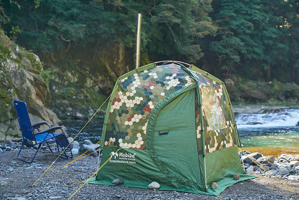 サウナ用テントの設営が完了