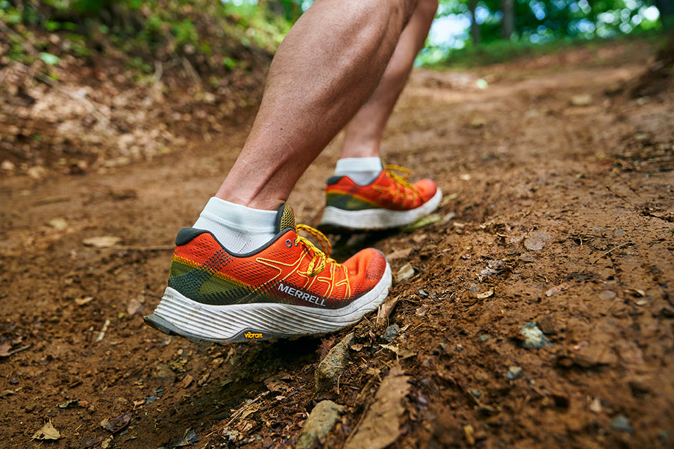 トレイルランニング用のシューズ