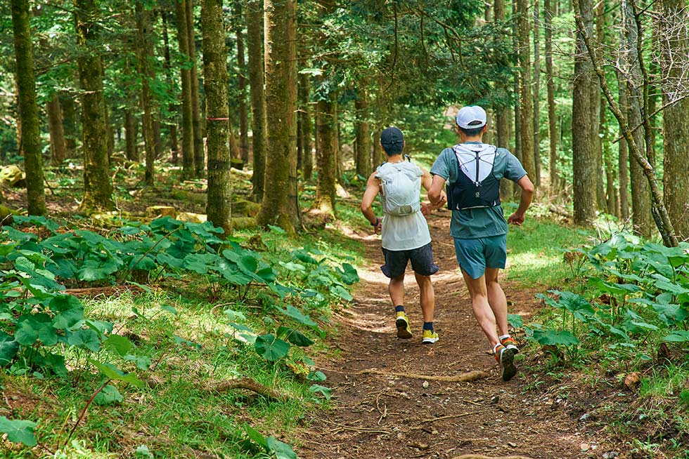 スタート地点の紅葉台展望レストハウスへと向かう