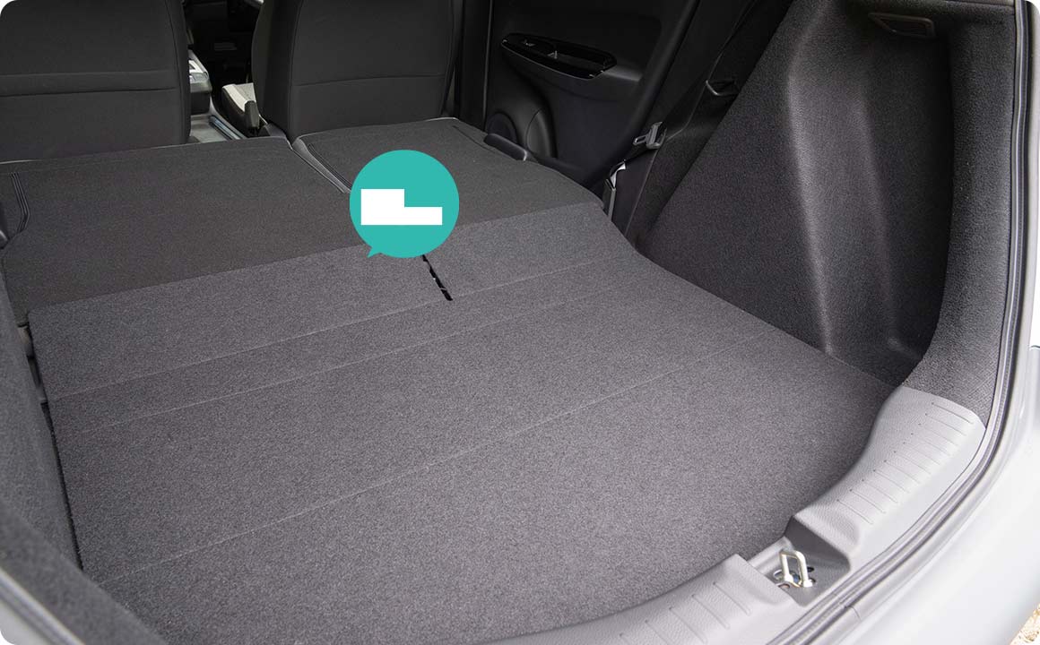 フィットの荷室