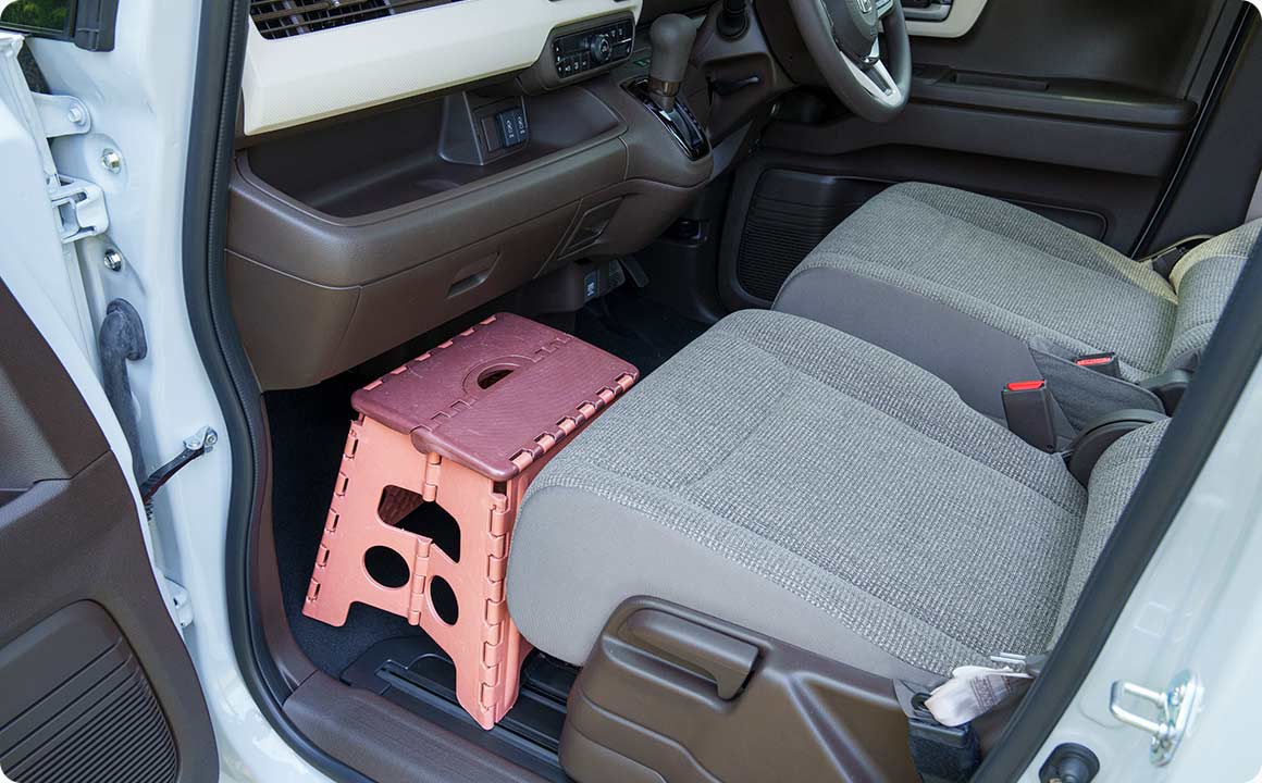 足元に踏み台を配置して寝心地をアップ！