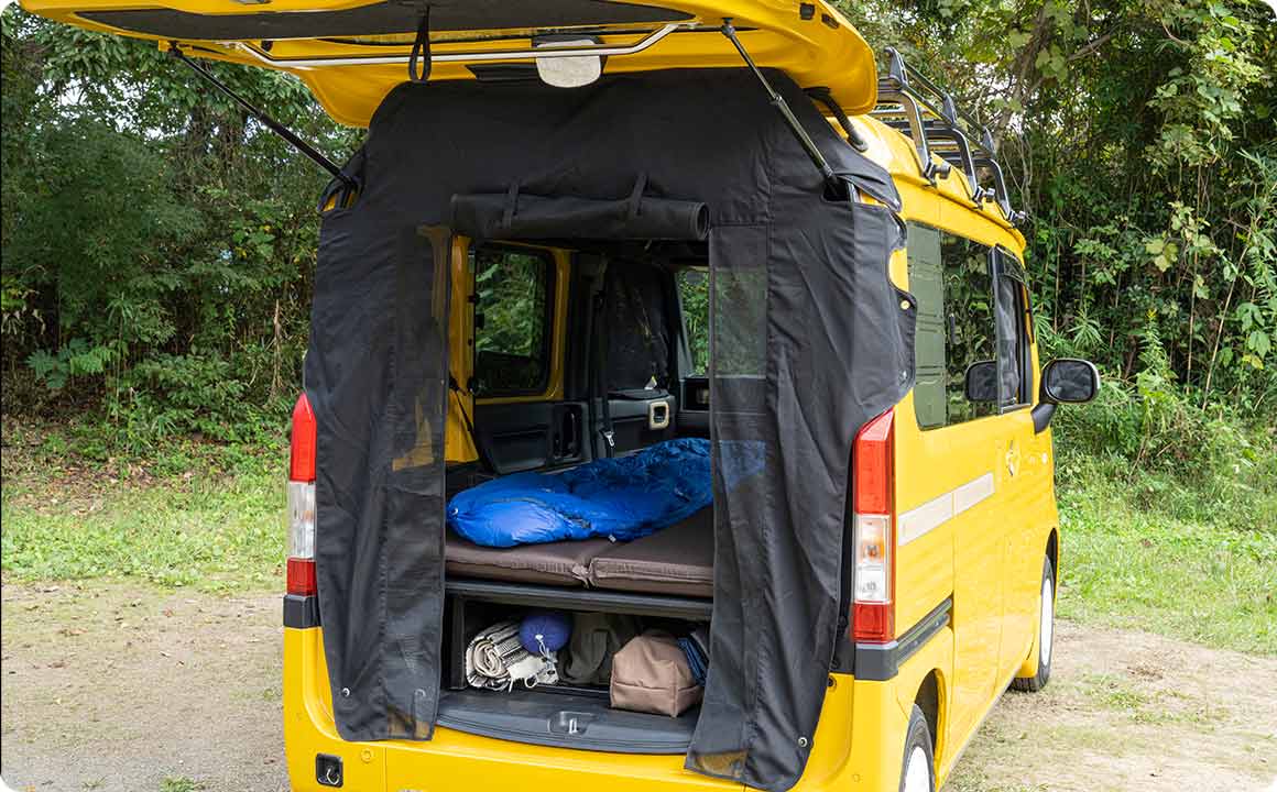 テールゲートメッシュ／ ウインドウメッシュ（フロント用左右セット）