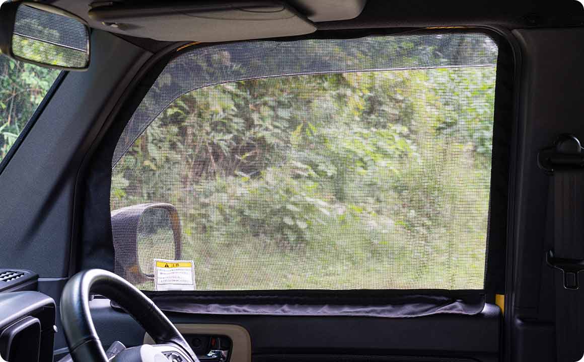 テールゲートメッシュ／ ウインドウメッシュ（フロント用左右セット）