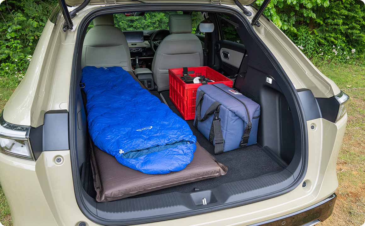 ベッドスペースを縦方向に確保すれば、 車内空間をより有効に活用できる！