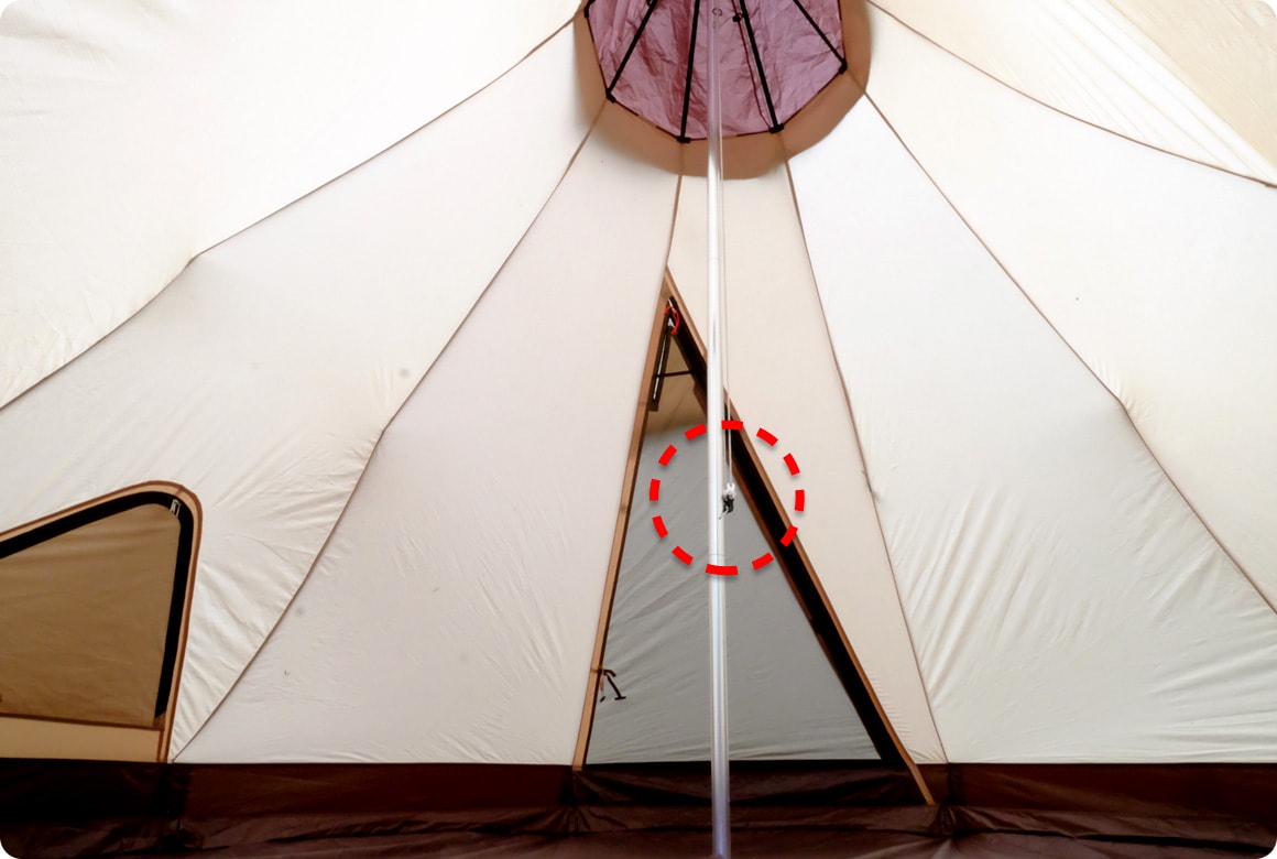 上部ベンチレーションをひもで開閉できる