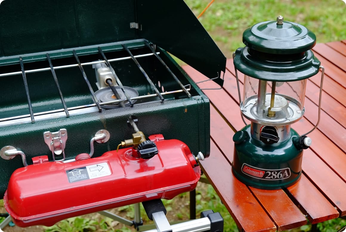 上部ベンチレーションをひもで開閉できる