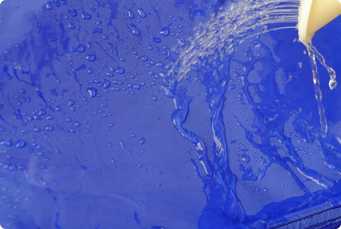 3.水でしっかり洗剤を流す