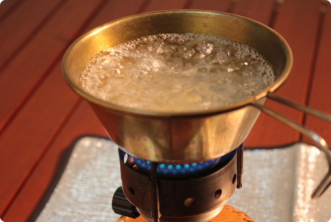 シェラカップは火にかけられる食器です