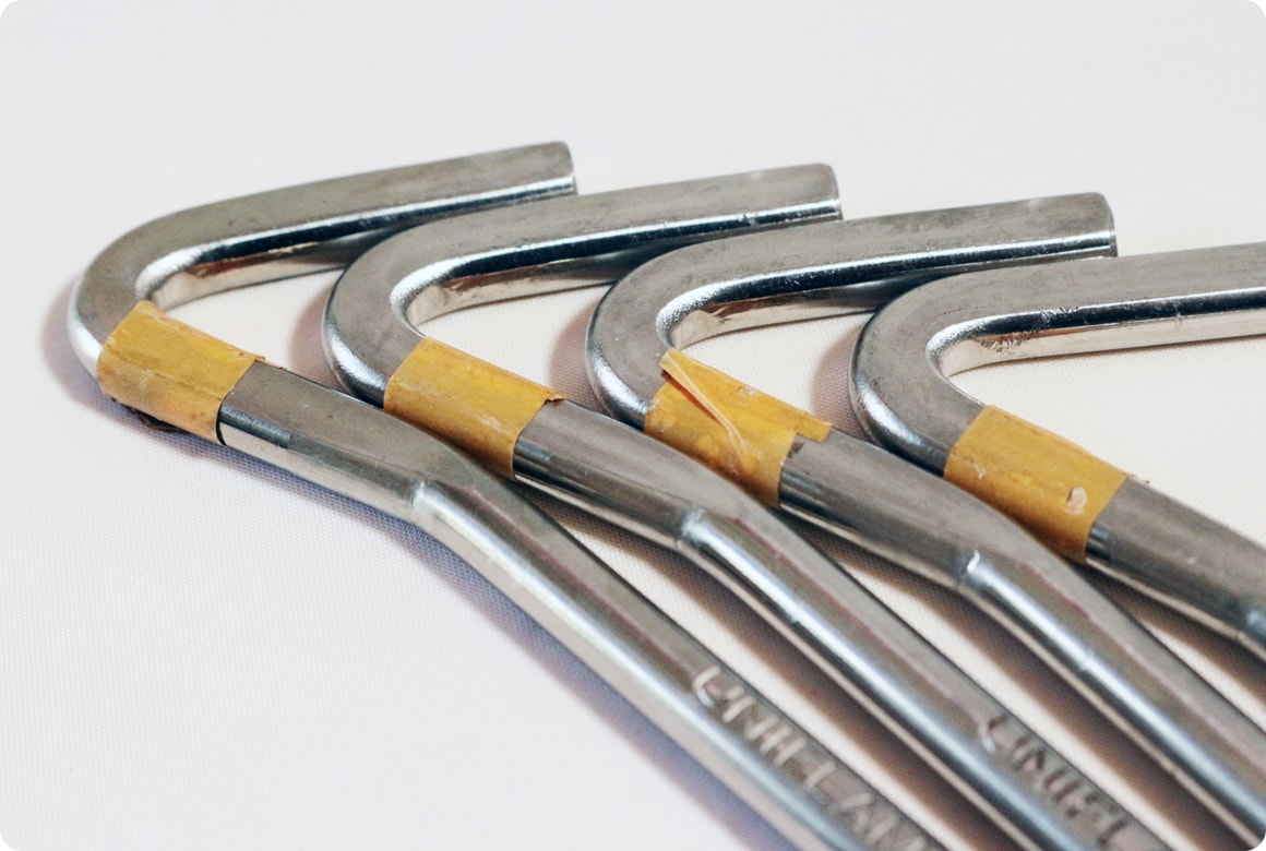 用途別にペグを色分けして ペグ不足を予防