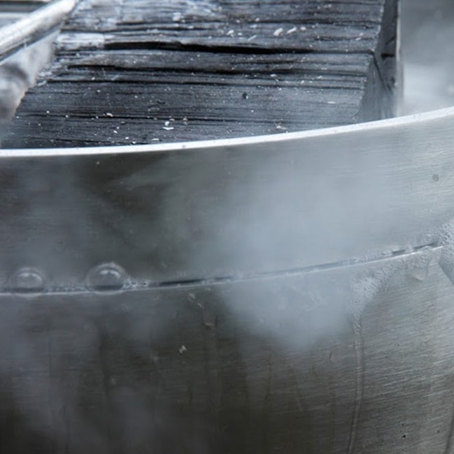 ダッチオーブン選びで素材以外に<br>注目すべきポイント