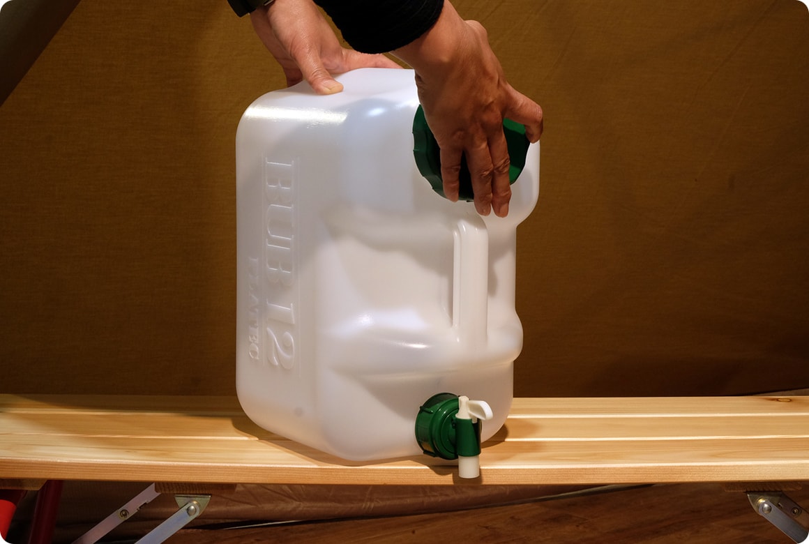 軽さとタフさを備えたポリ製