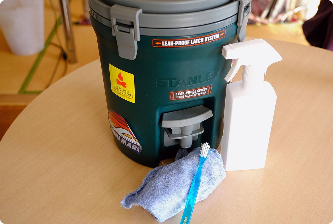 ジャグとクーラーボックス