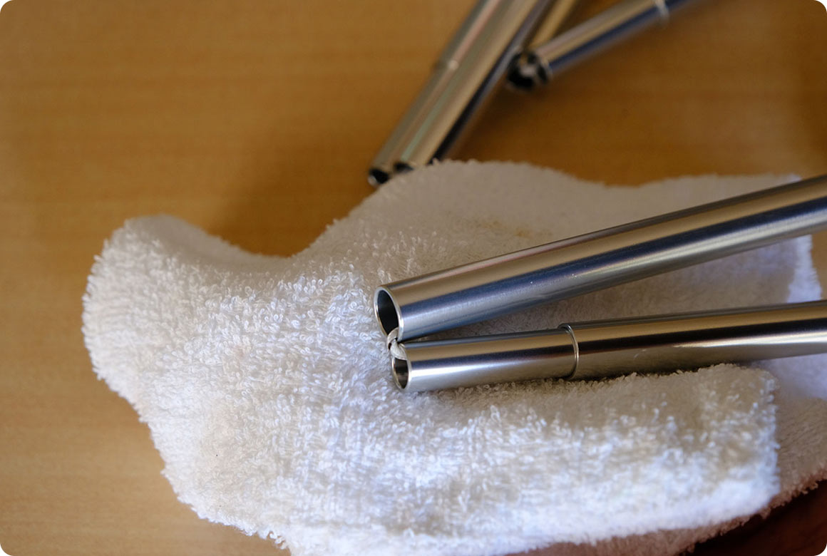 余分なオイルを乾いた布で拭き取っておきましょう