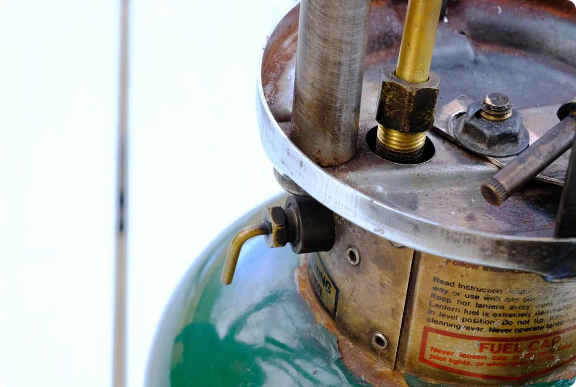 新品のジェネレーターに交換します