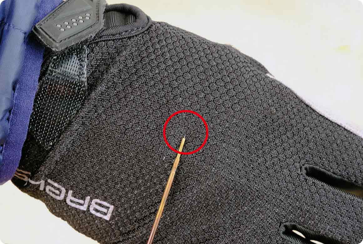 ジェネレーターの内側にはこんな細い針が入っていて、この針が出たり入ったりして燃料の量を調整する